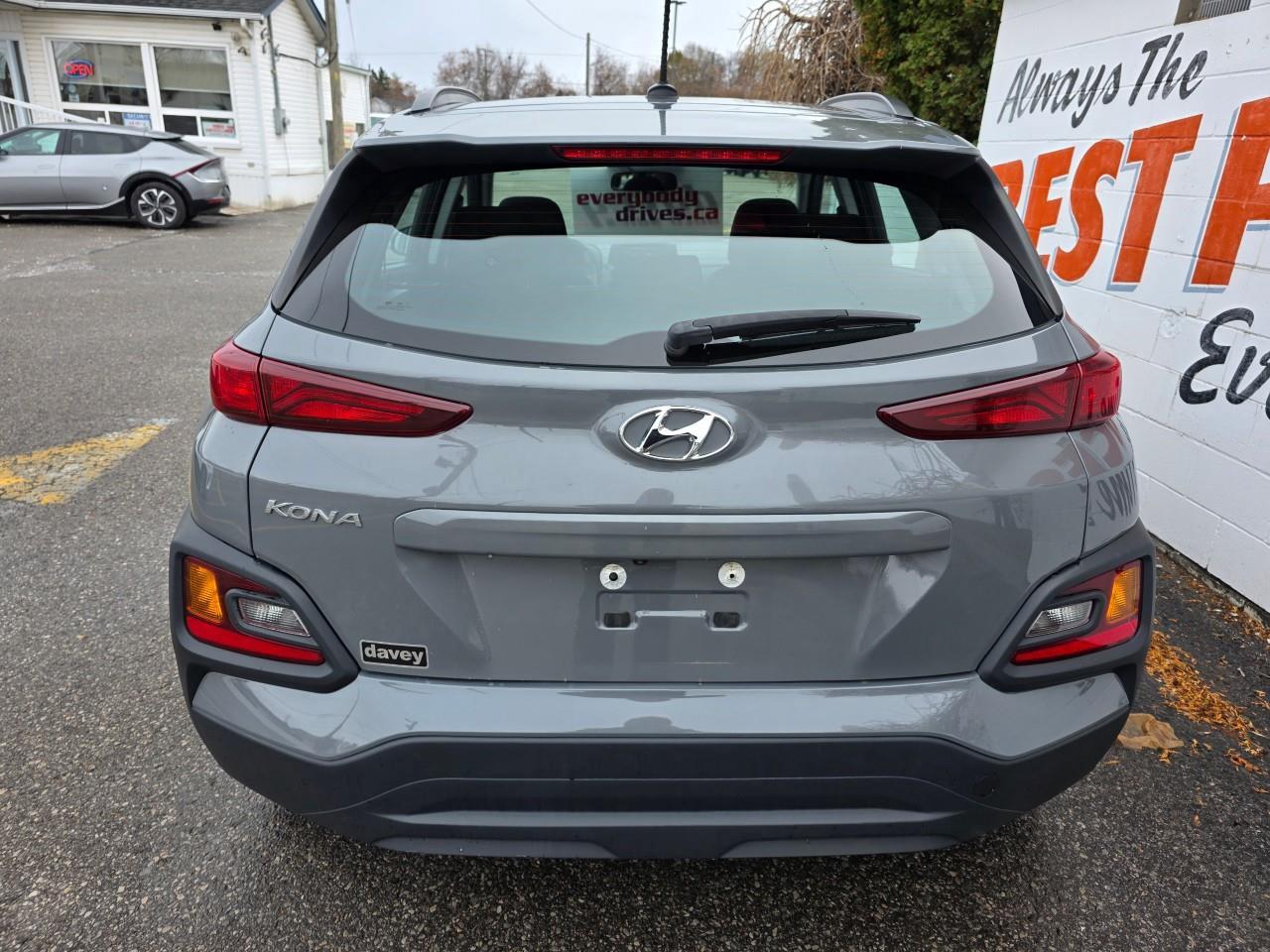 2021 Hyundai KONA 2.0L Essential 4dr Front-Wheel Drive Photo