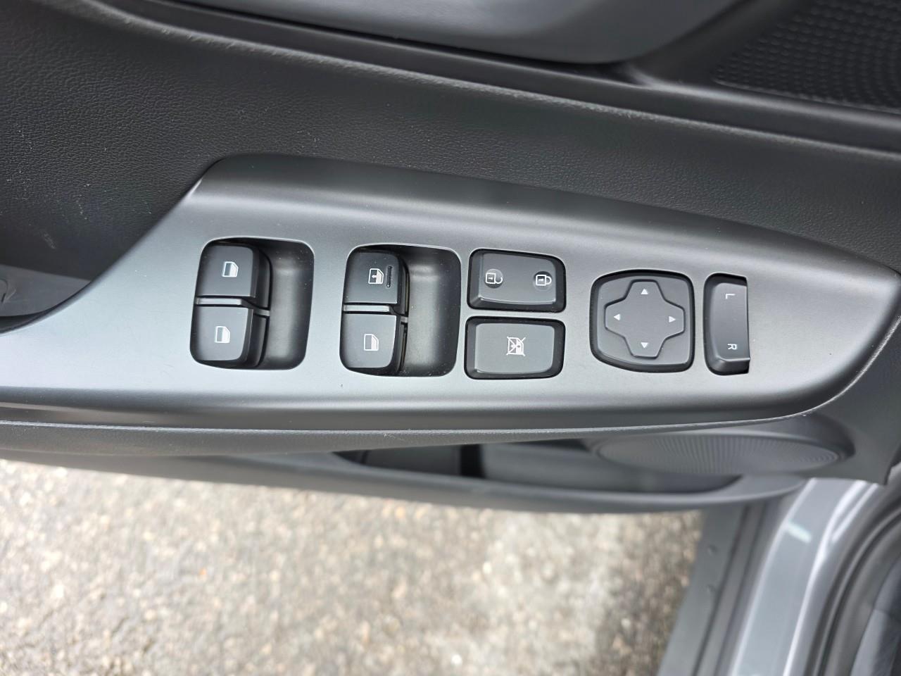 2021 Hyundai KONA 2.0L Essential 4dr Front-Wheel Drive Photo