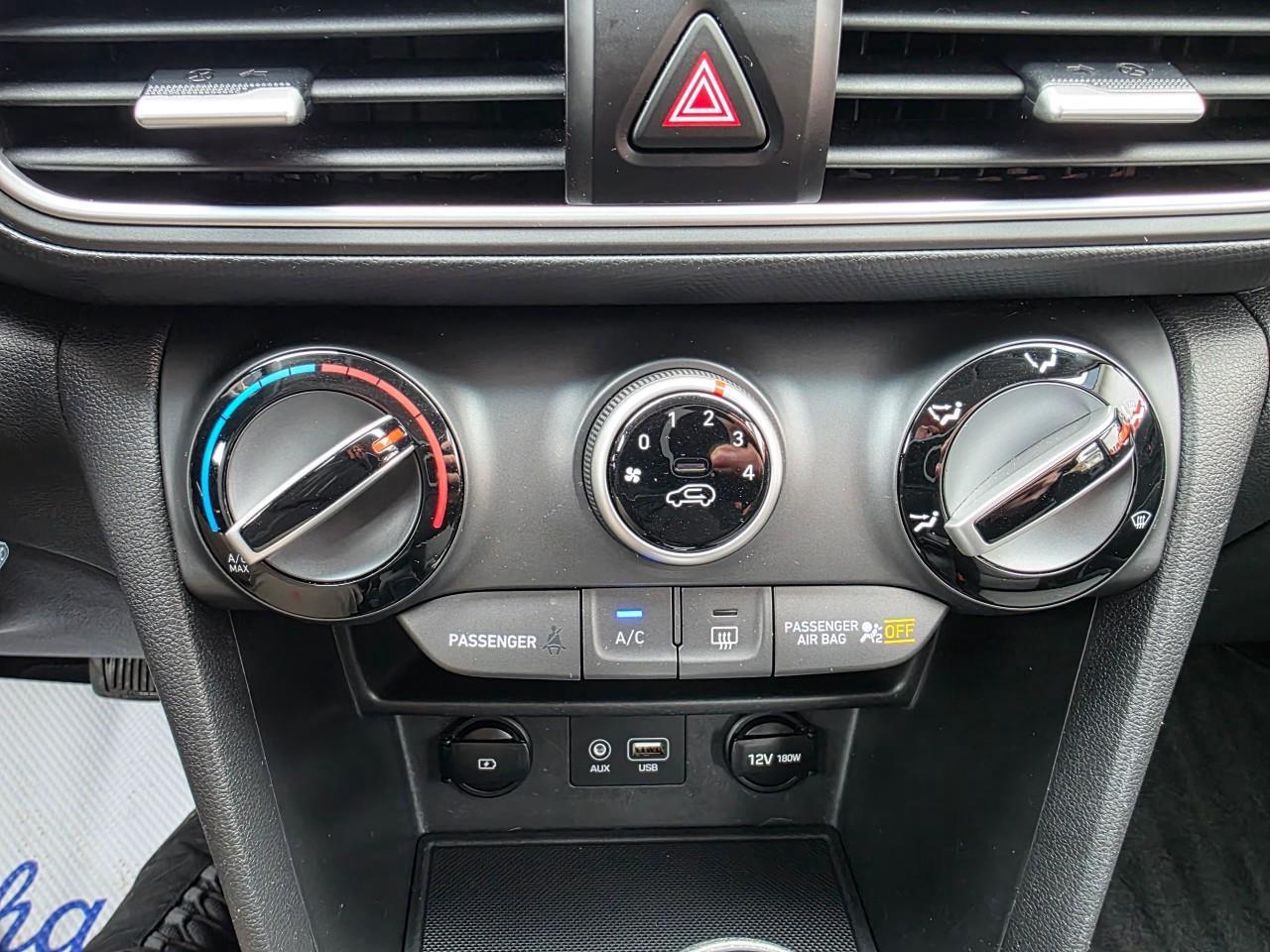 2021 Hyundai KONA 2.0L Essential 4dr Front-Wheel Drive Photo