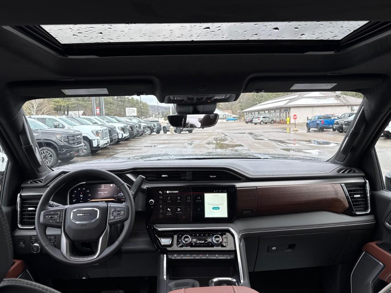 2026 GMC SIERRA 2500HD Crew Cab Standard Box 4-Wheel Drive Denali Ultimate Photo