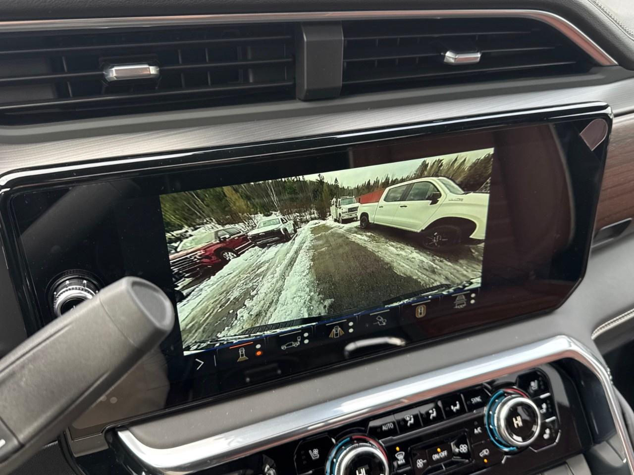 2026 GMC SIERRA 2500HD Crew Cab Standard Box 4-Wheel Drive Denali Ultimate Photo