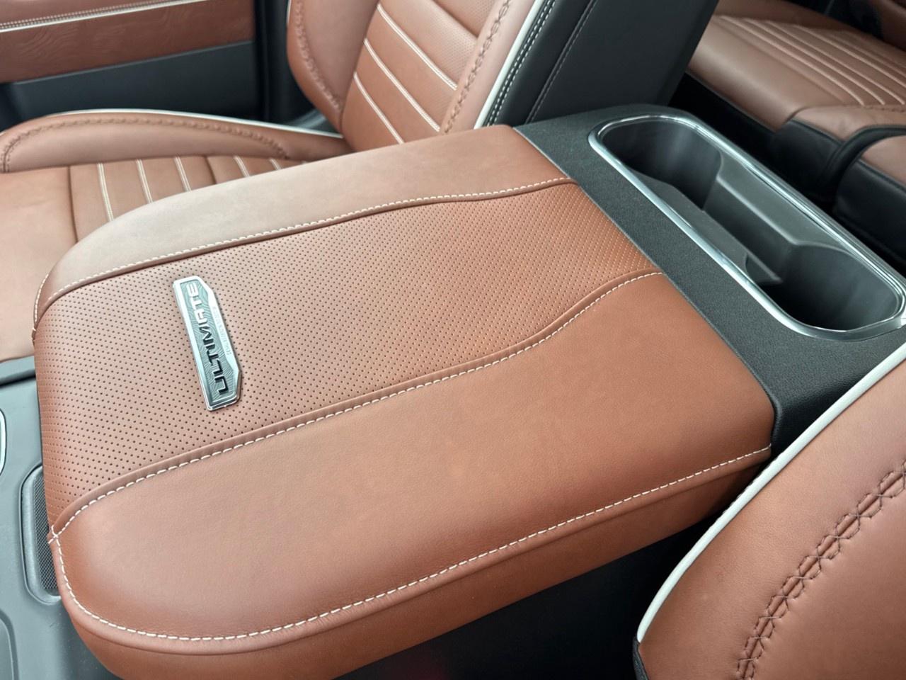 2026 GMC SIERRA 2500HD Crew Cab Standard Box 4-Wheel Drive Denali Ultimate Photo