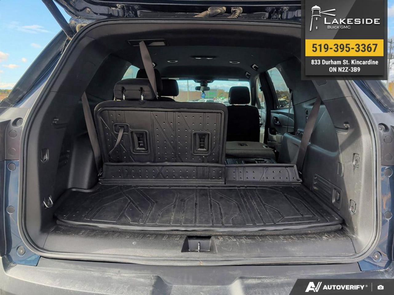 2023 Chevrolet Traverse LT Cloth All-Wheel Drive Photo