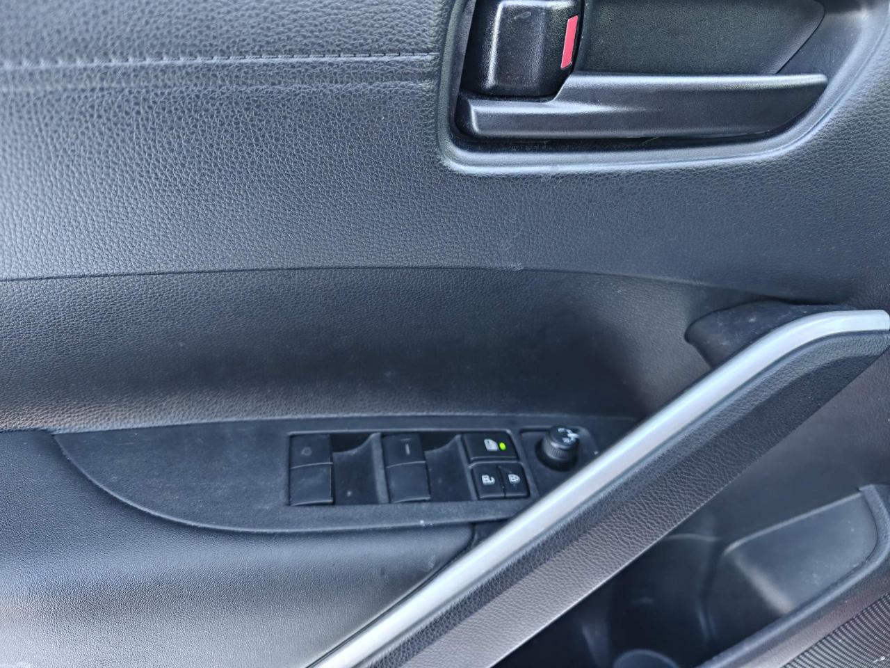 2024 Toyota Corolla Cross LE 4dr All-Wheel Drive Photo