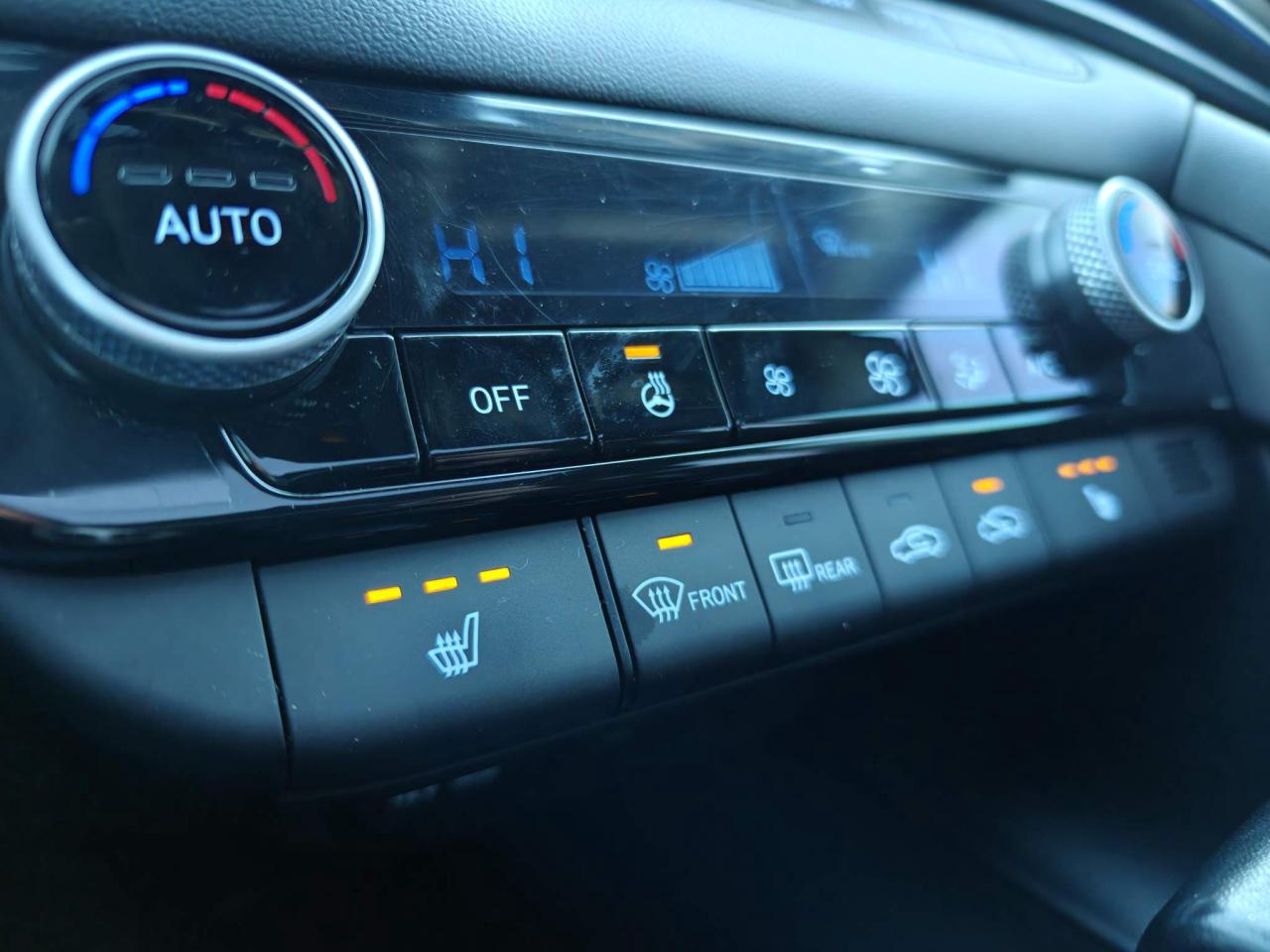 2023 Hyundai Elantra Preferred w/Tech Pkg 4dr Sedan Photo