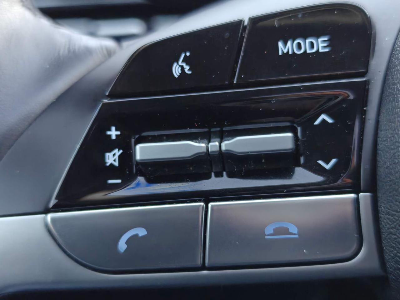 2023 Hyundai Elantra Preferred w/Tech Pkg 4dr Sedan Photo