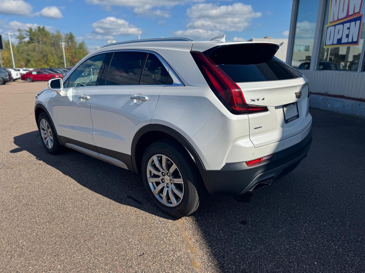 2021 Cadillac XT4 Premium Luxury 4dr All-Wheel Drive Photo3