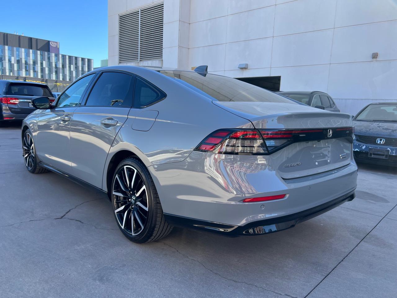 2024 Honda Accord Hybrid Touring 4dr Sedan Photo3