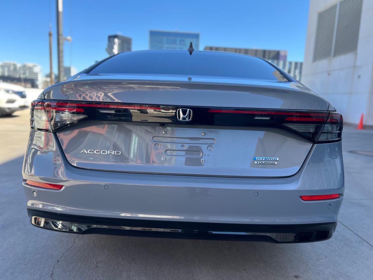 2024 Honda Accord Hybrid Touring 4dr Sedan Photo4