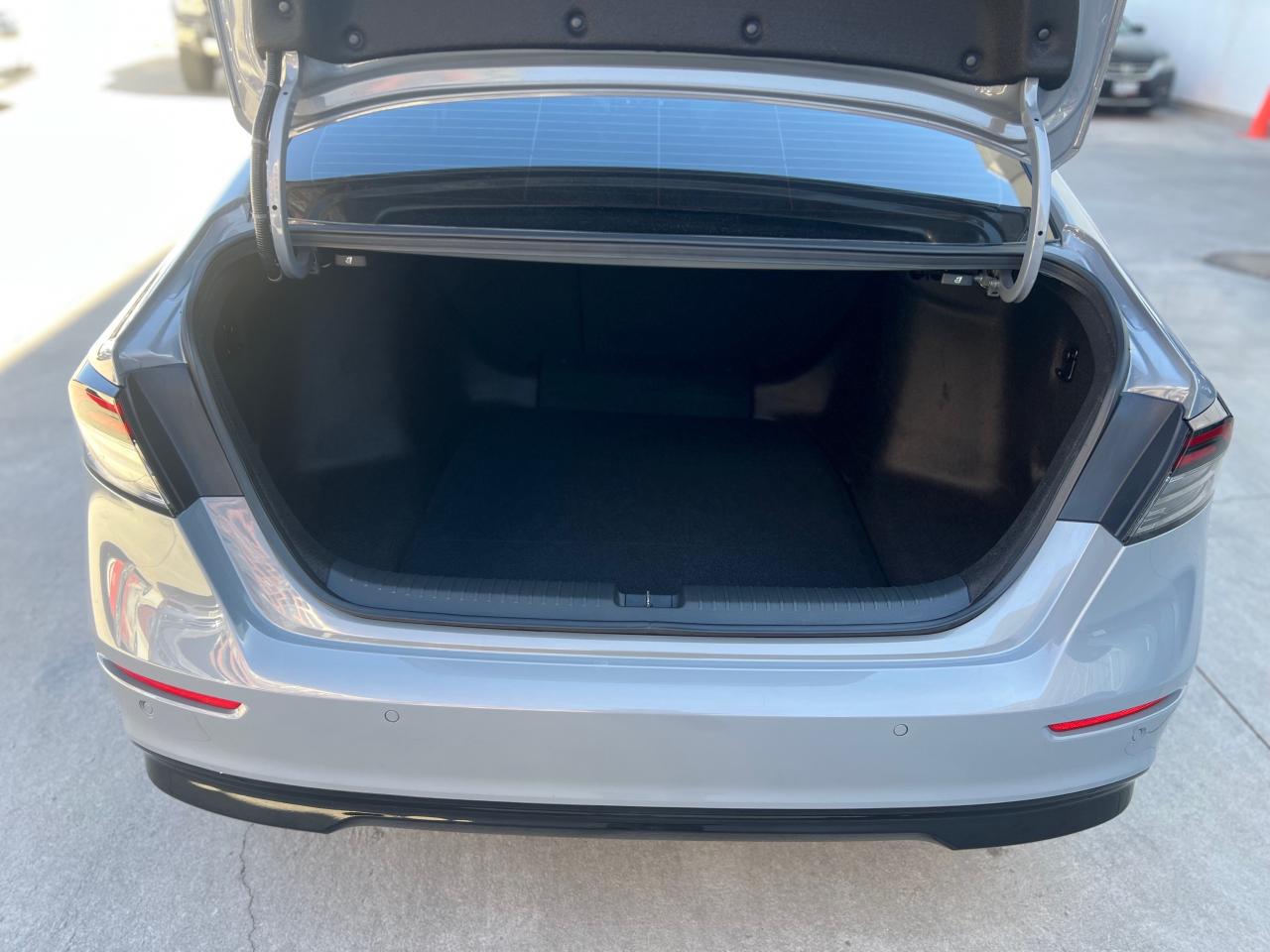 2024 Honda Accord Hybrid Touring 4dr Sedan Photo