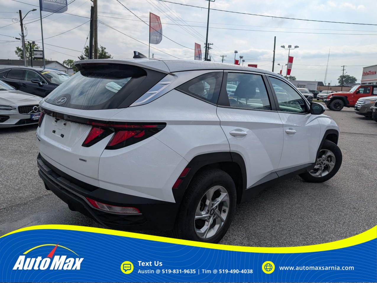 2023 Hyundai Tucson Essential 4dr All-Wheel Drive Photo4