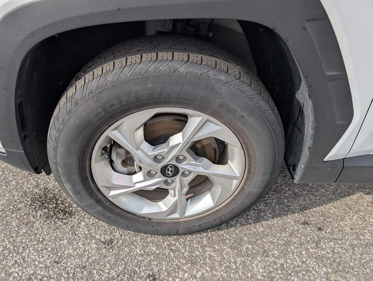 2023 Hyundai Tucson Essential 4dr All-Wheel Drive Photo