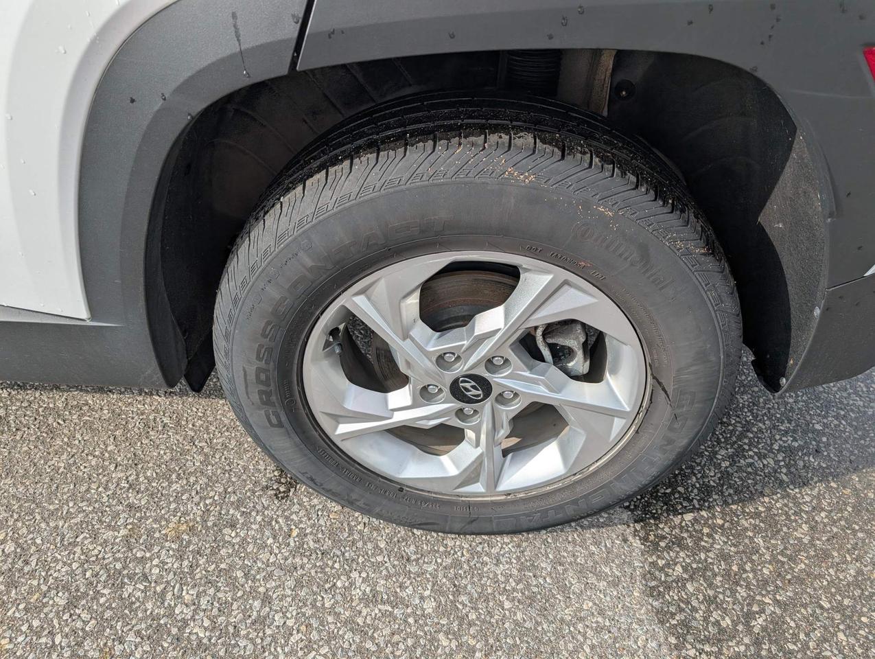 2023 Hyundai Tucson Essential 4dr All-Wheel Drive Photo