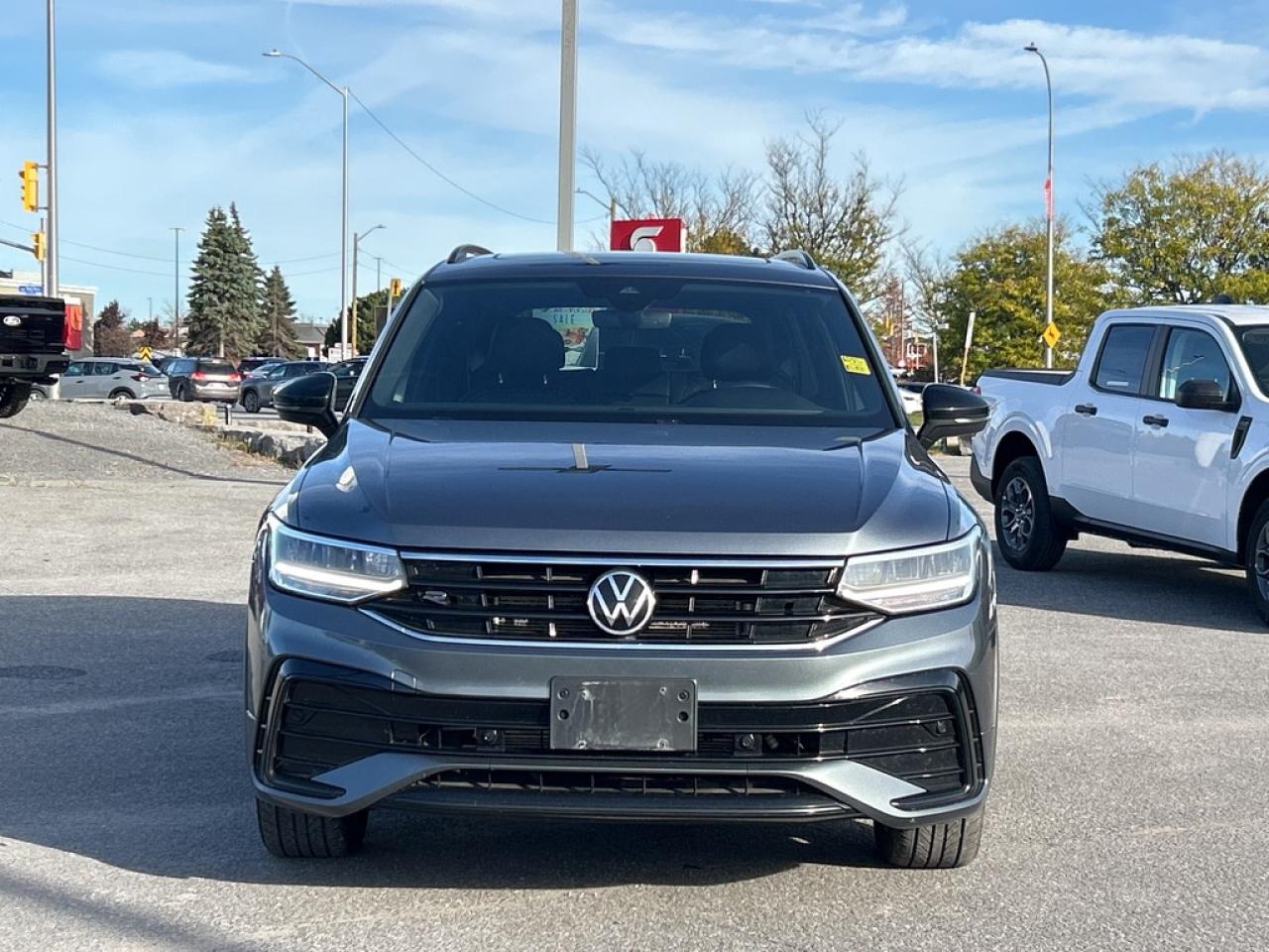 2022 Volkswagen Tiguan Comfortline R-Line Black Edition 4dr All-Wheel Drive 4MOTION Photo