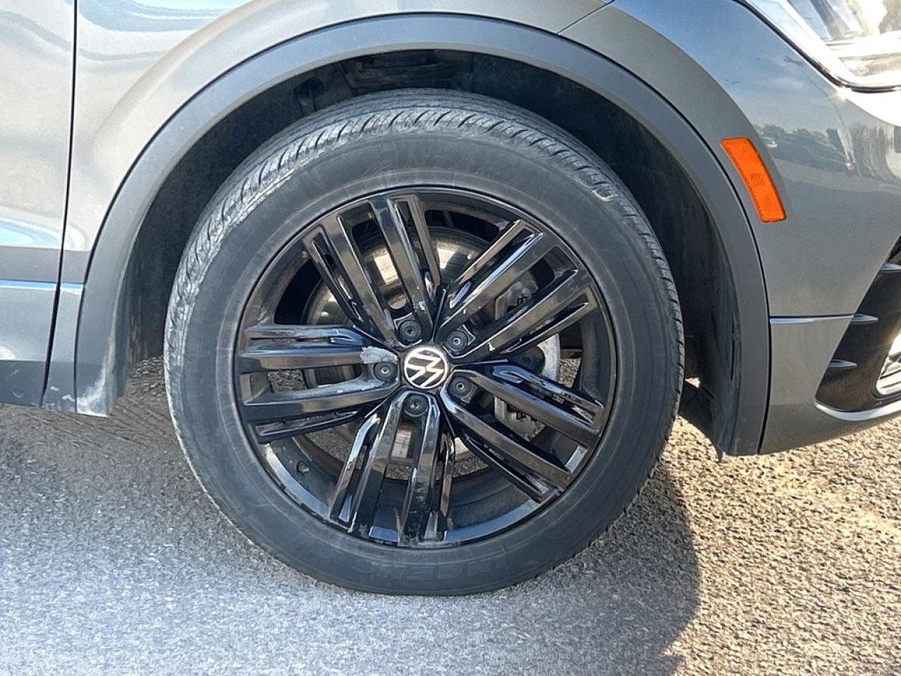 2022 Volkswagen Tiguan Comfortline R-Line Black Edition 4dr All-Wheel Drive 4MOTION Photo