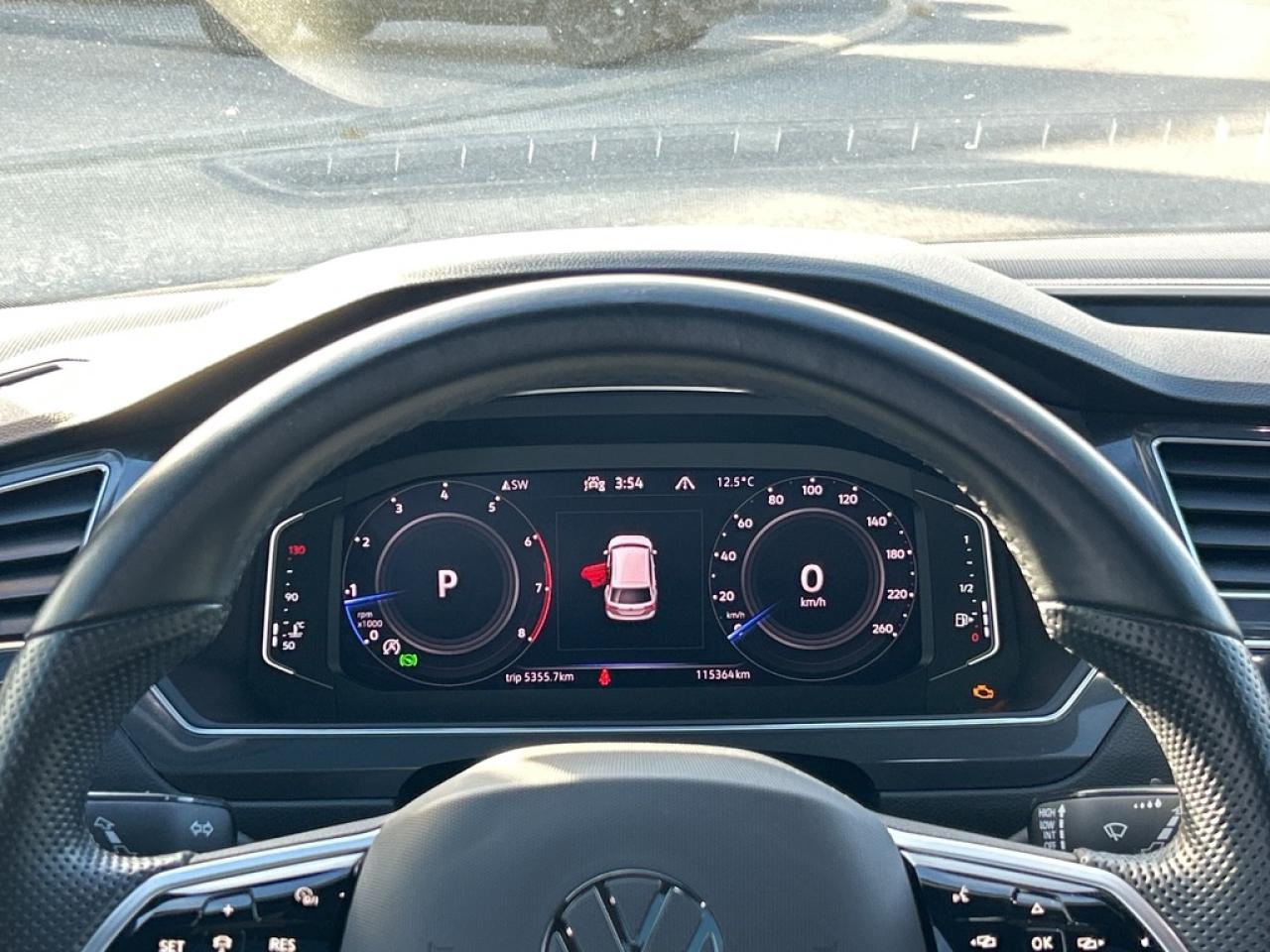 2022 Volkswagen Tiguan Comfortline R-Line Black Edition 4dr All-Wheel Drive 4MOTION Photo