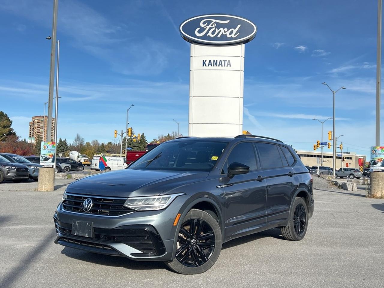 2022 Volkswagen Tiguan Comfortline R-Line Black Edition 4dr All-Wheel Drive 4MOTION Photo