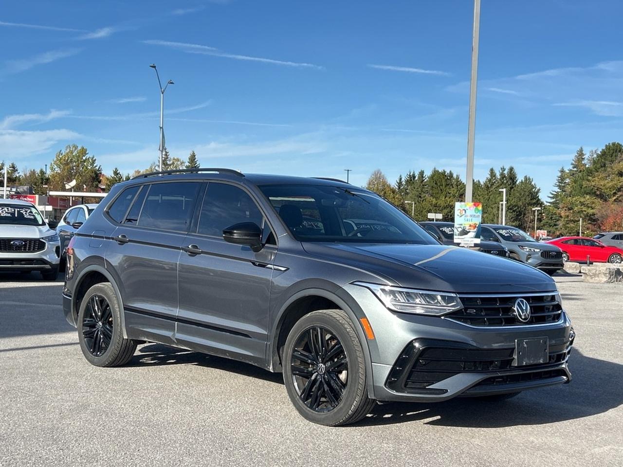 2022 Volkswagen Tiguan Comfortline R-Line Black Edition 4dr All-Wheel Drive 4MOTION Photo