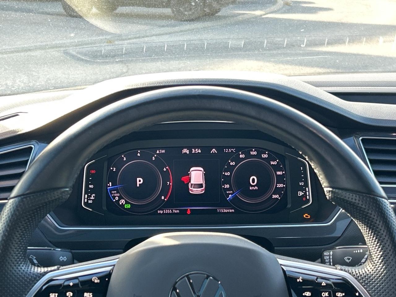 2022 Volkswagen Tiguan Comfortline R-Line Black Edition 4dr All-Wheel Drive 4MOTION Photo