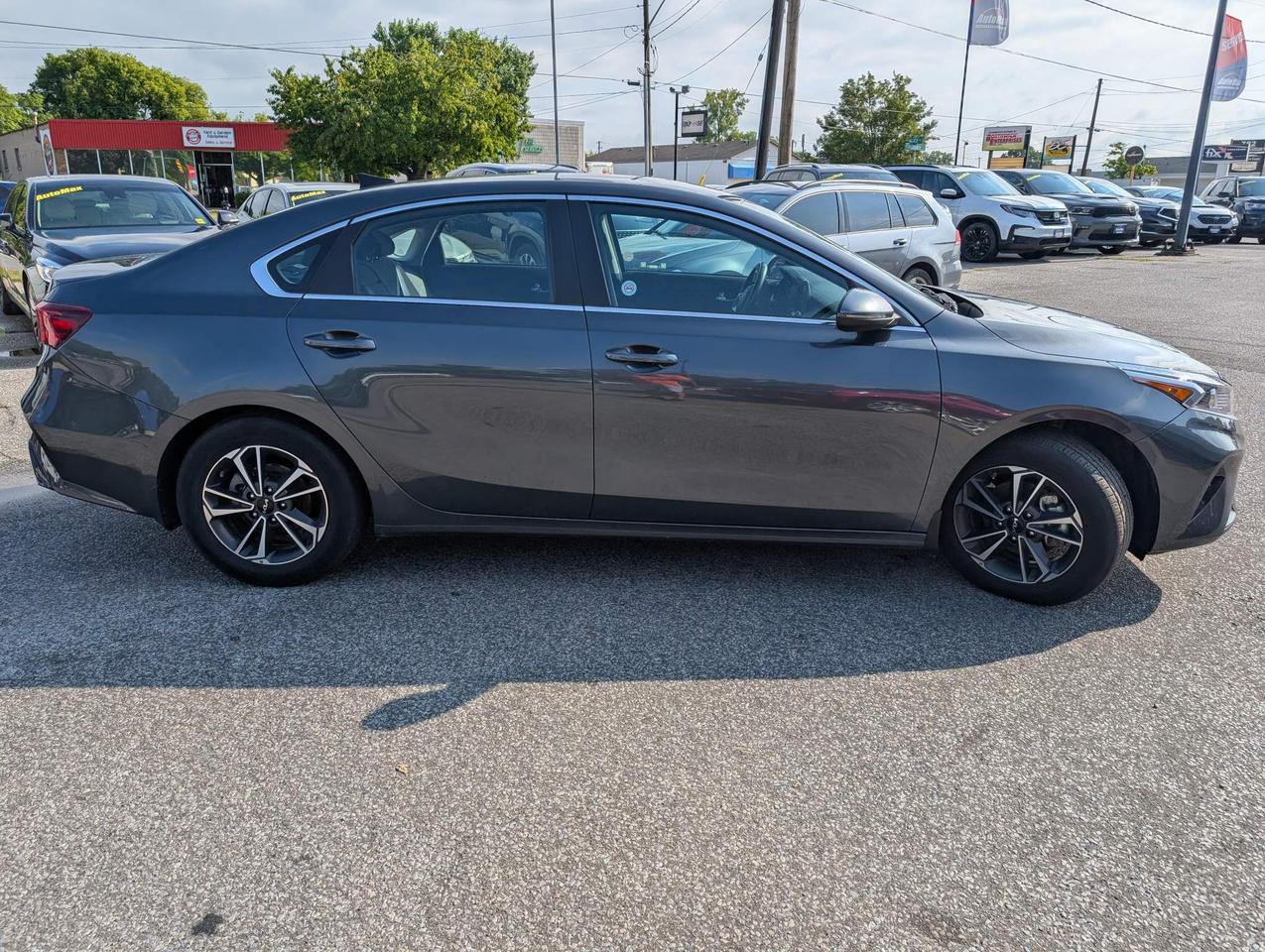 2023 Kia Forte EX 4dr Sedan Photo