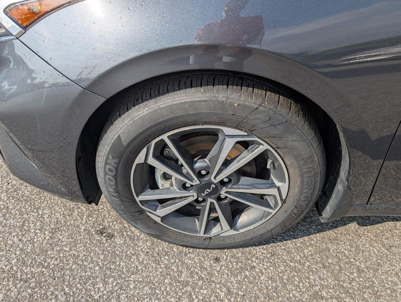 2023 Kia Forte EX 4dr Sedan Photo
