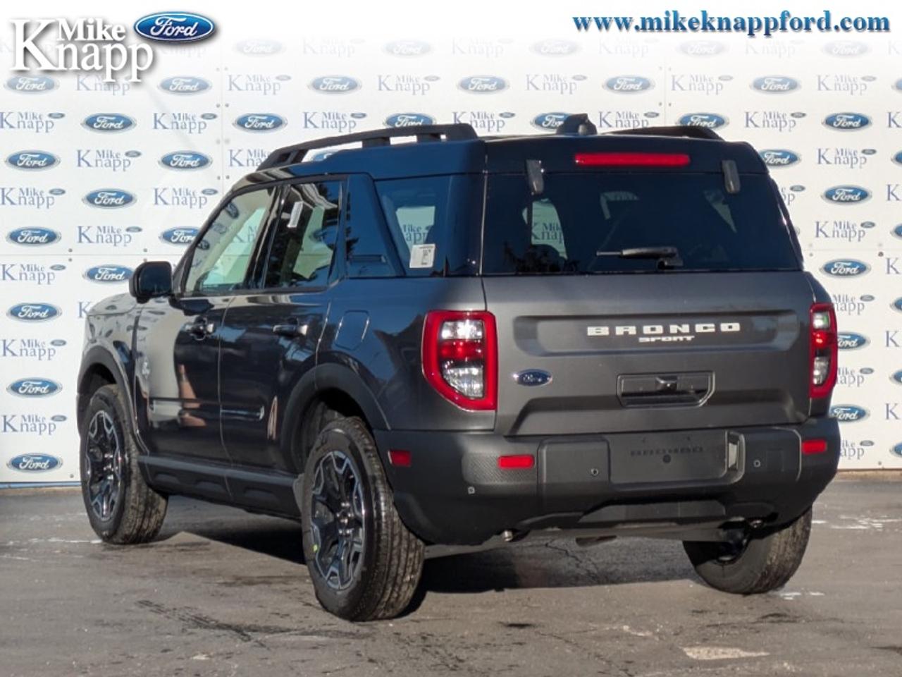 2025 Ford Bronco Sport Outer Banks Photo2