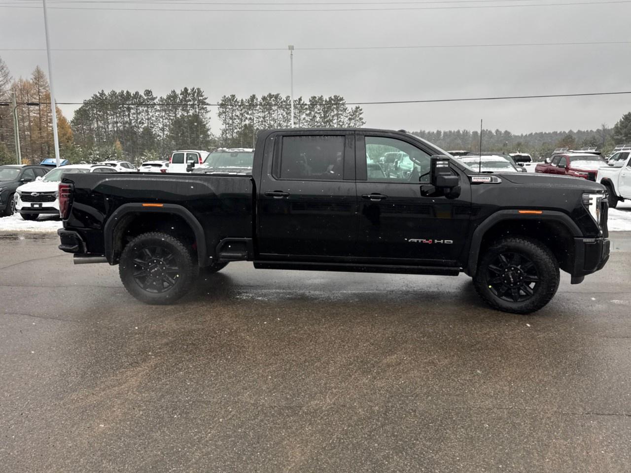 2026 GMC SIERRA 2500HD Crew Cab Standard Box 4-Wheel Drive AT4 Photo