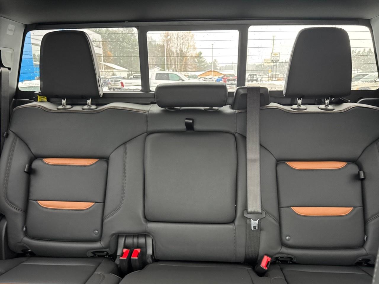 2026 GMC SIERRA 2500HD Crew Cab Standard Box 4-Wheel Drive AT4 Photo