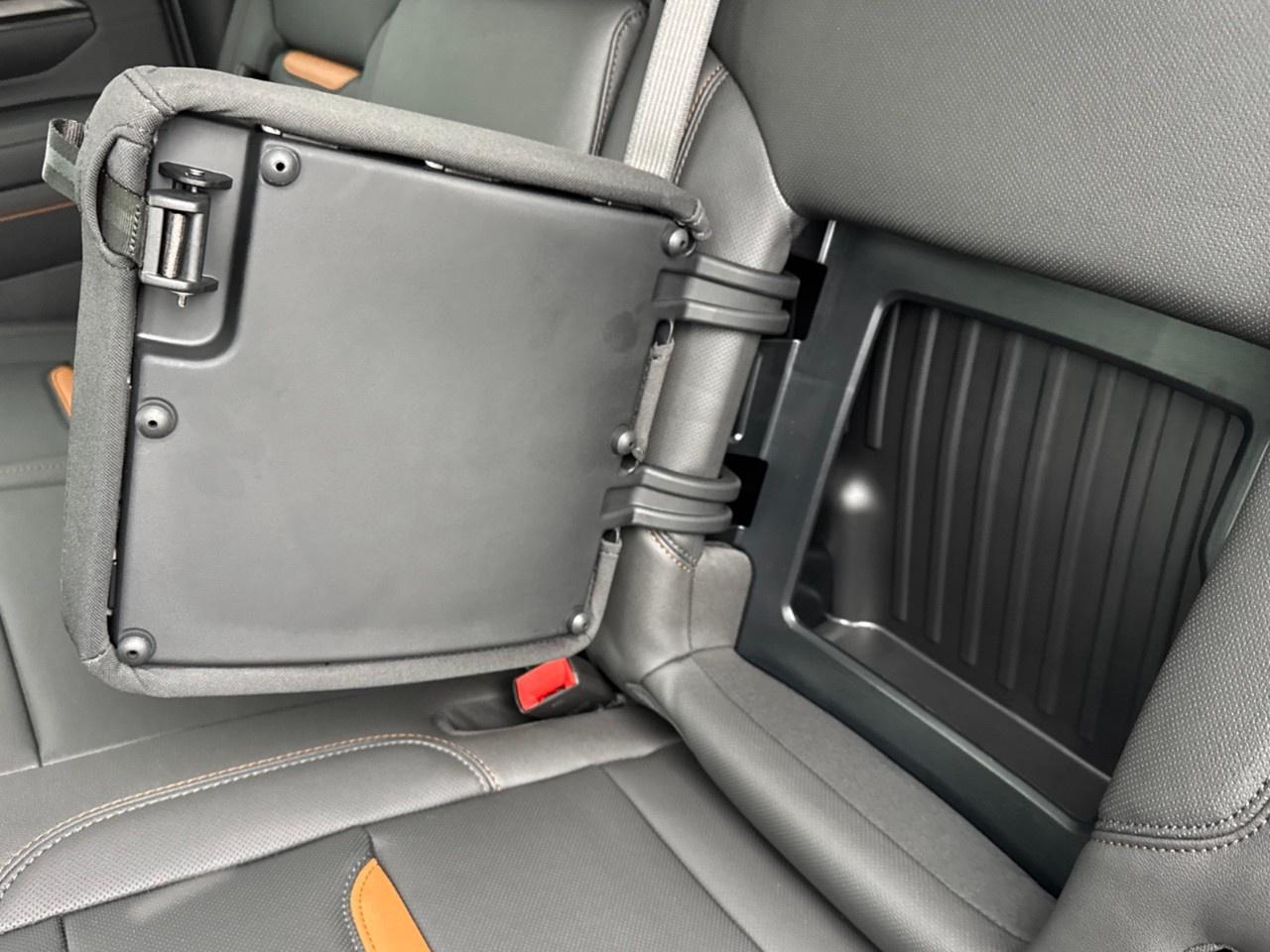 2026 GMC SIERRA 2500HD Crew Cab Standard Box 4-Wheel Drive AT4 Photo