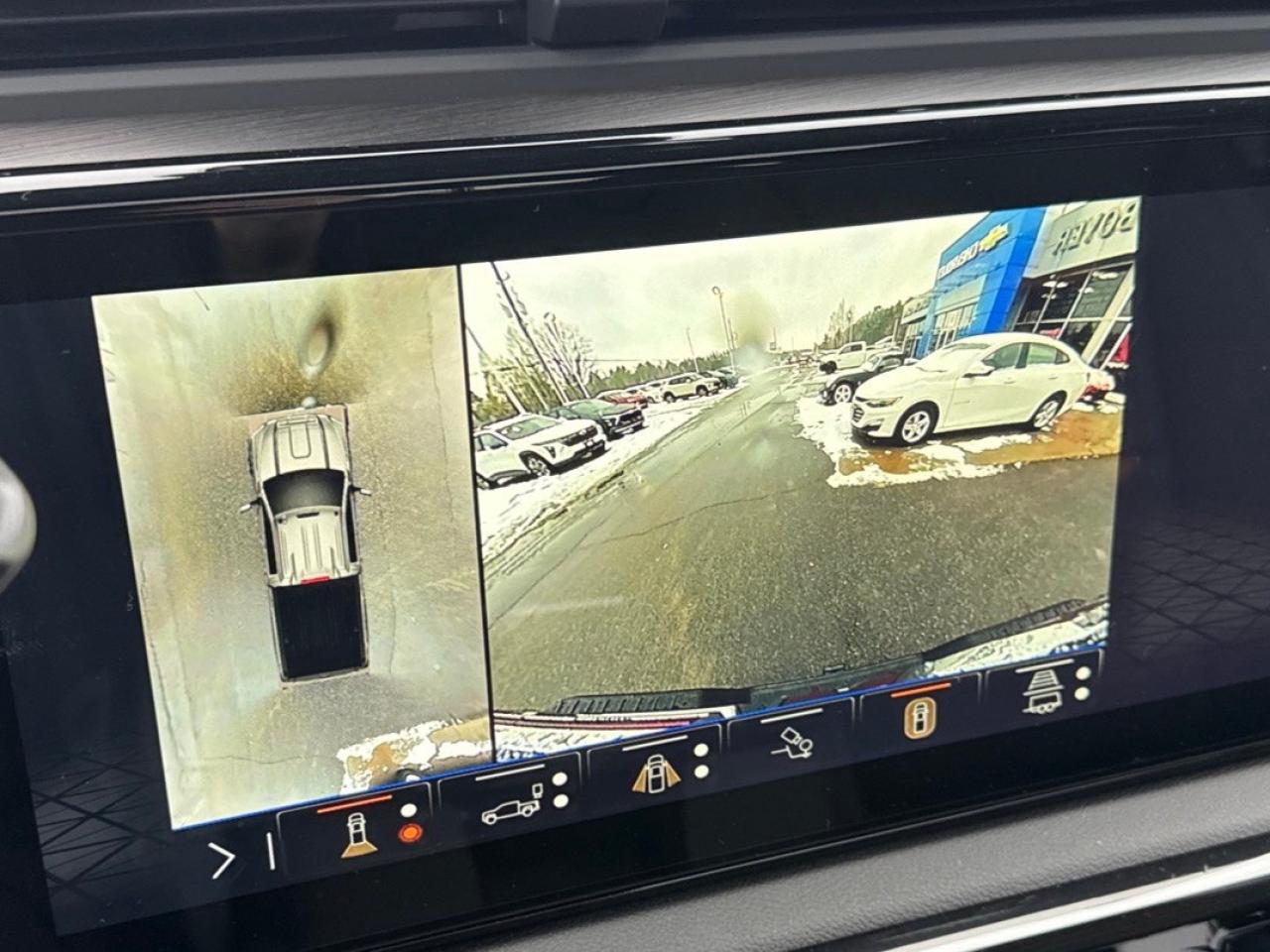 2026 GMC SIERRA 2500HD Crew Cab Standard Box 4-Wheel Drive AT4 Photo