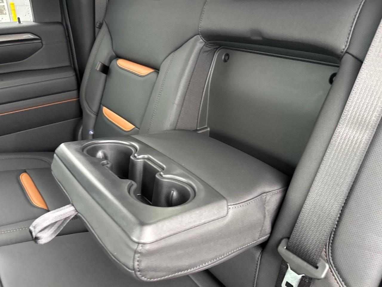 2026 GMC SIERRA 2500HD Crew Cab Standard Box 4-Wheel Drive AT4 Photo