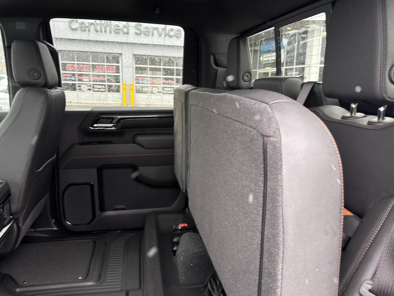 2026 GMC SIERRA 2500HD Crew Cab Standard Box 4-Wheel Drive AT4 Photo