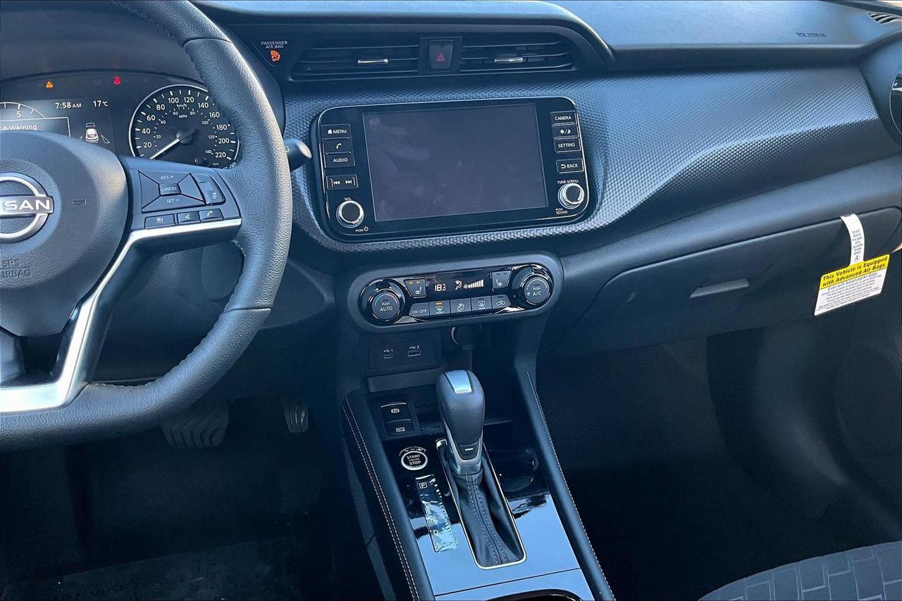 2025 Nissan Kicks Play SV 4dr Front-Wheel Drive Photo