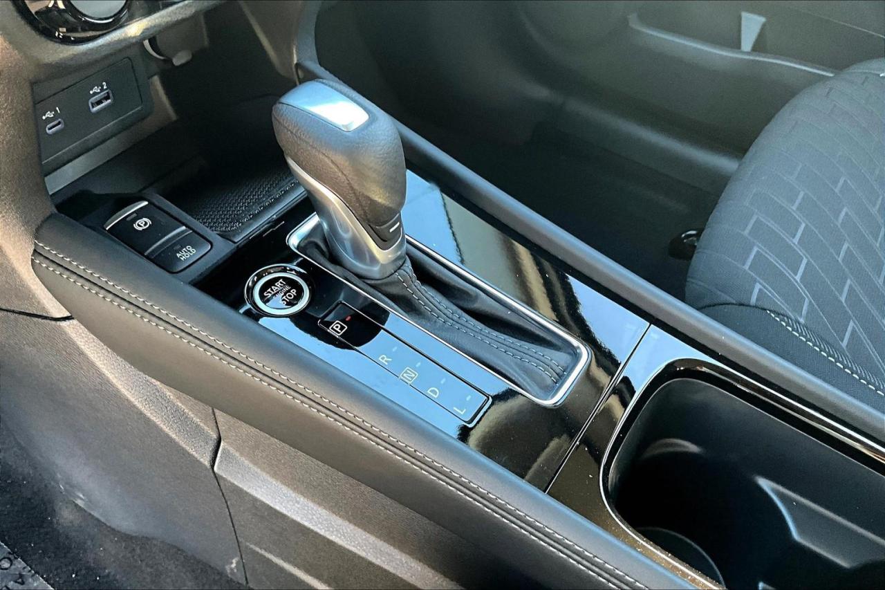 2025 Nissan Kicks Play SV 4dr Front-Wheel Drive Photo