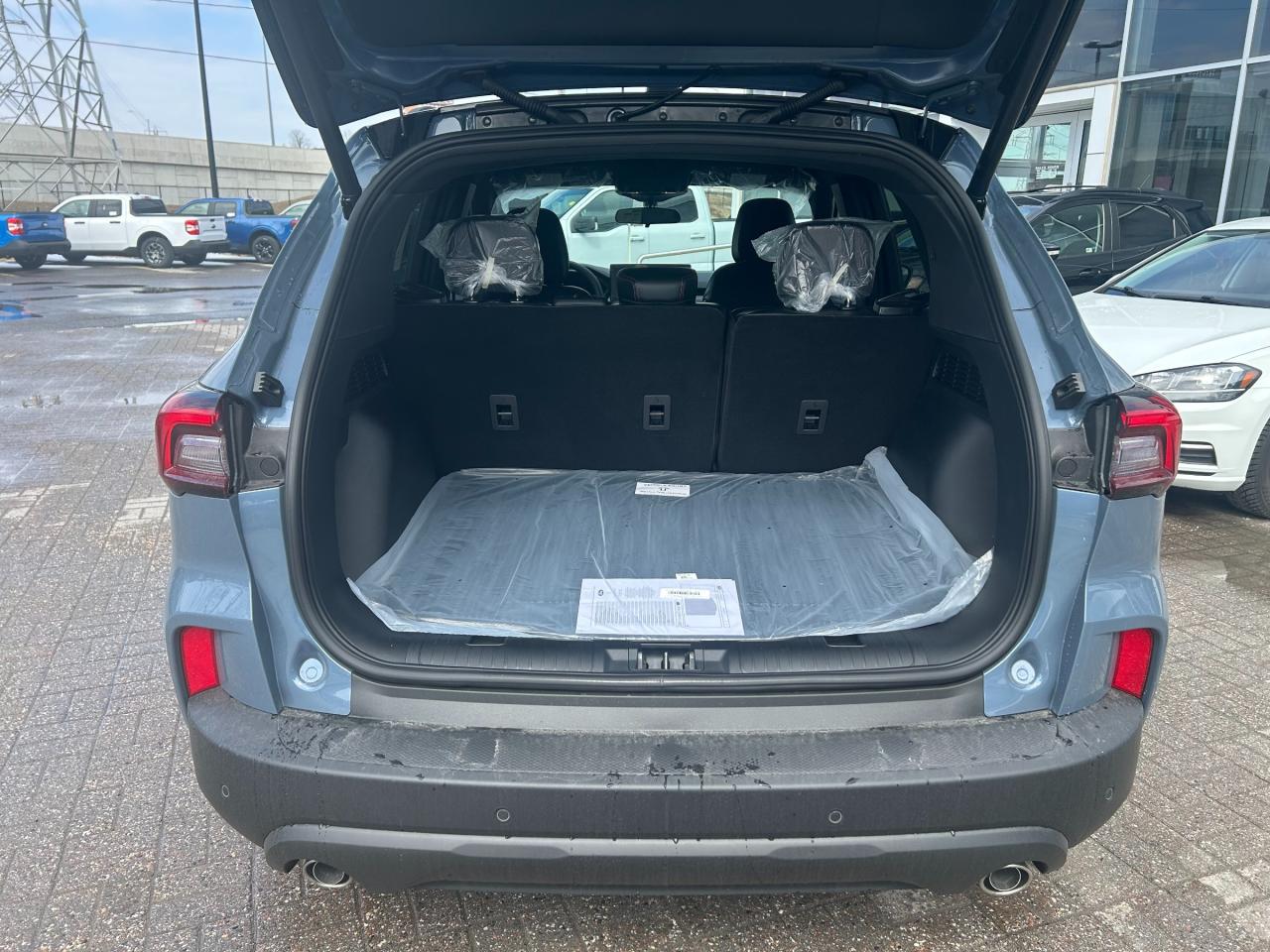 2025 Ford Escape ST-Line 4dr All-Wheel Drive Photo