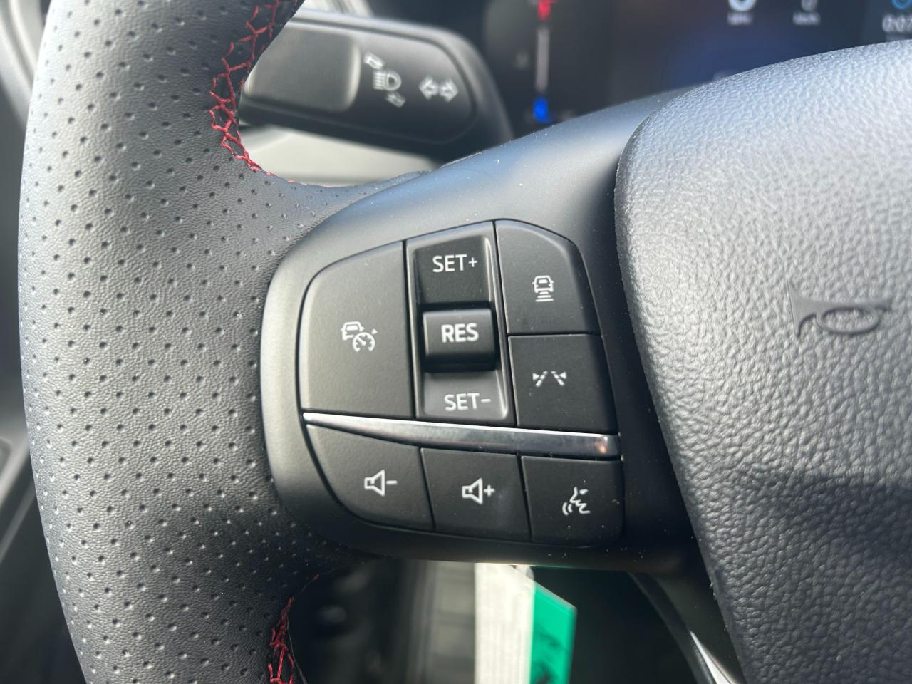 2025 Ford Escape ST-Line 4dr All-Wheel Drive Photo