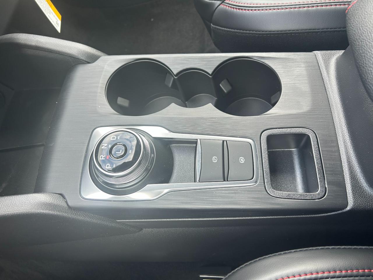 2025 Ford Escape ST-Line 4dr All-Wheel Drive Photo