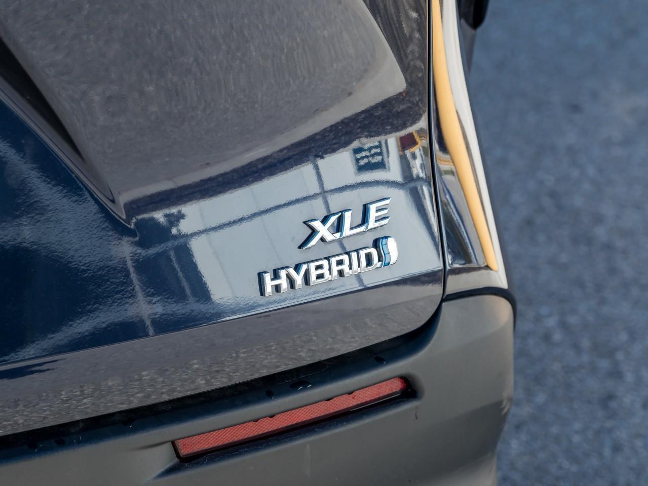 2021 Toyota Sienna XLE 7-Passenger 4dr All-Wheel Drive Passenger Van Photo