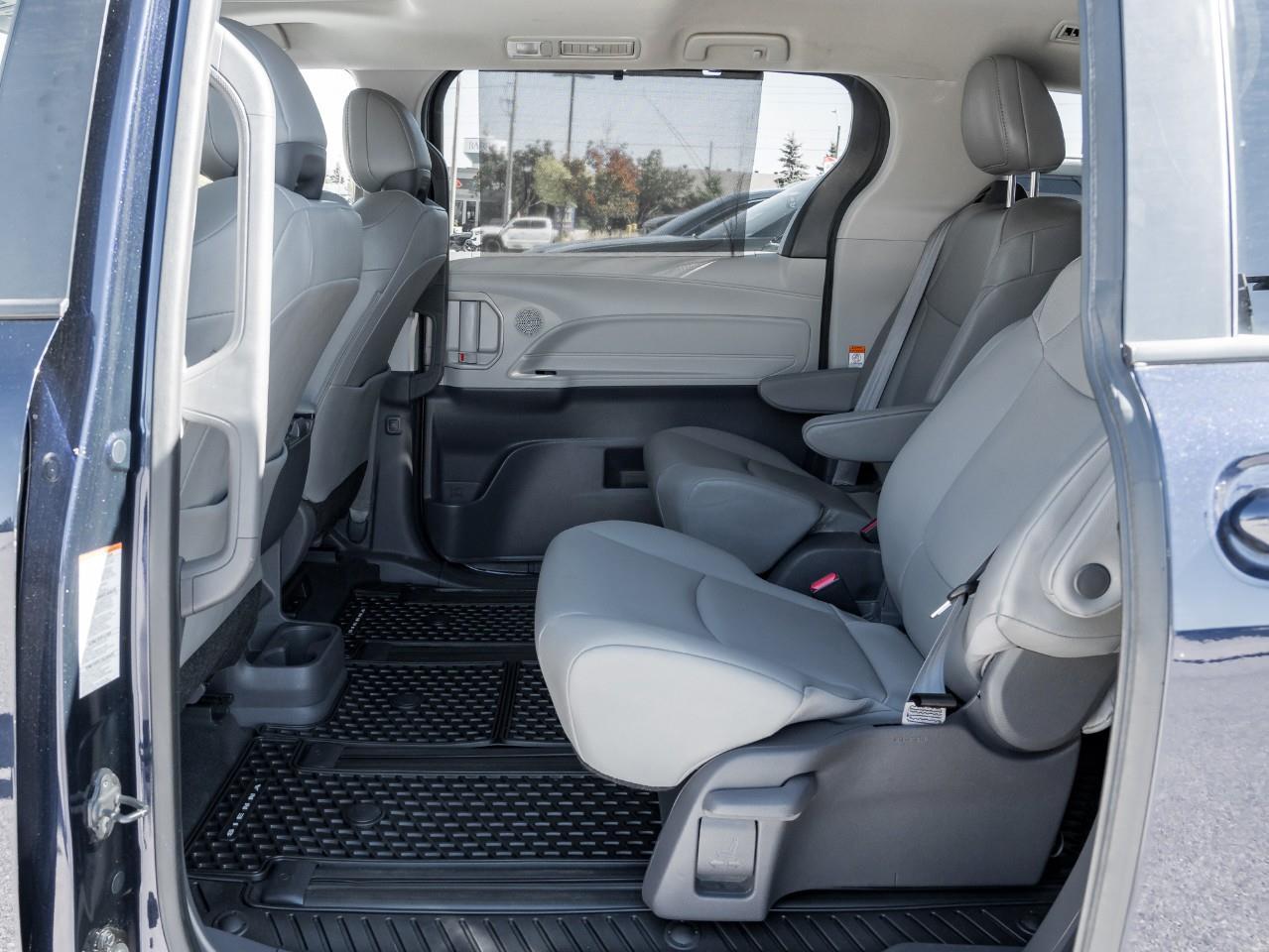 2021 Toyota Sienna XLE 7-Passenger 4dr All-Wheel Drive Passenger Van Photo