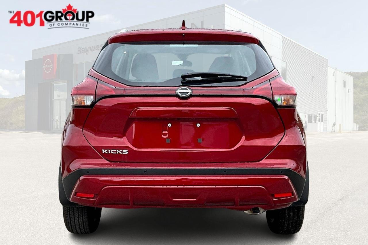 2025 Nissan Kicks Play SV 4dr Front-Wheel Drive Photo3