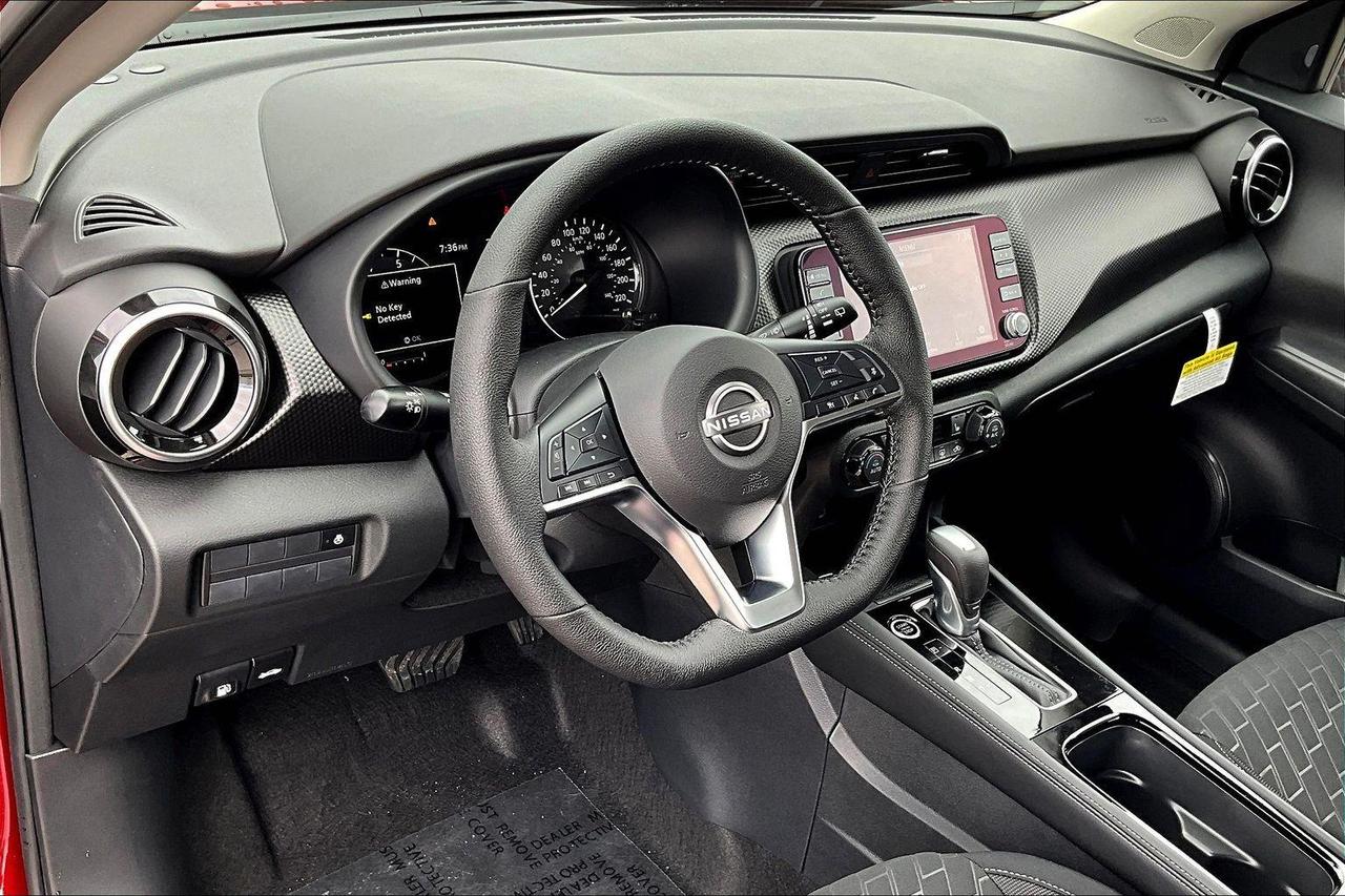 2025 Nissan Kicks Play SV 4dr Front-Wheel Drive Photo