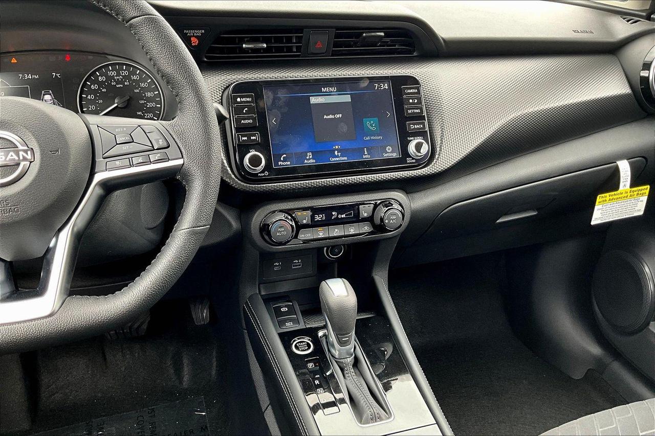 2025 Nissan Kicks Play SV 4dr Front-Wheel Drive Photo