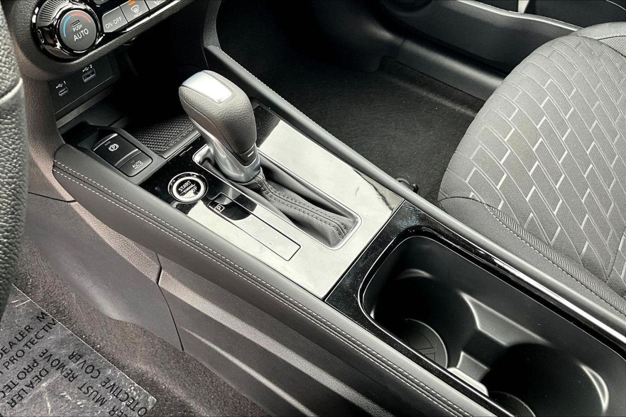 2025 Nissan Kicks Play SV 4dr Front-Wheel Drive Photo