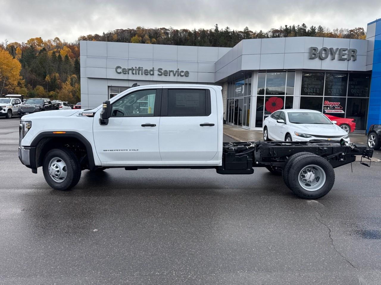 2026 GMC Sierra 3500HD CC 4WD Crew Cab 177" WB, 60" CA Pro Photo