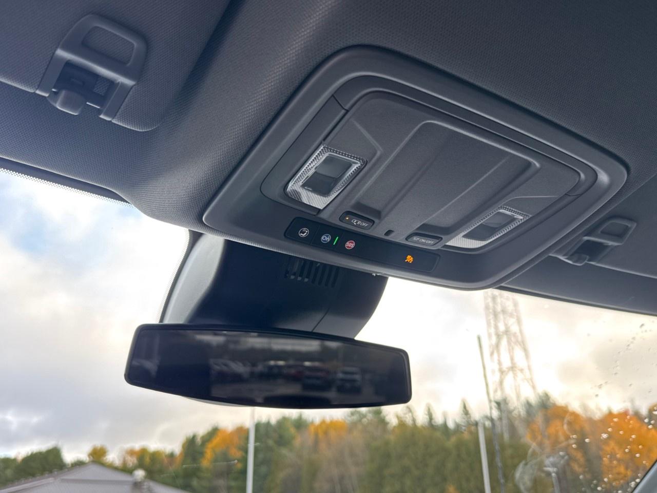 2026 GMC Sierra 3500HD CC 4WD Crew Cab 177" WB, 60" CA Pro Photo