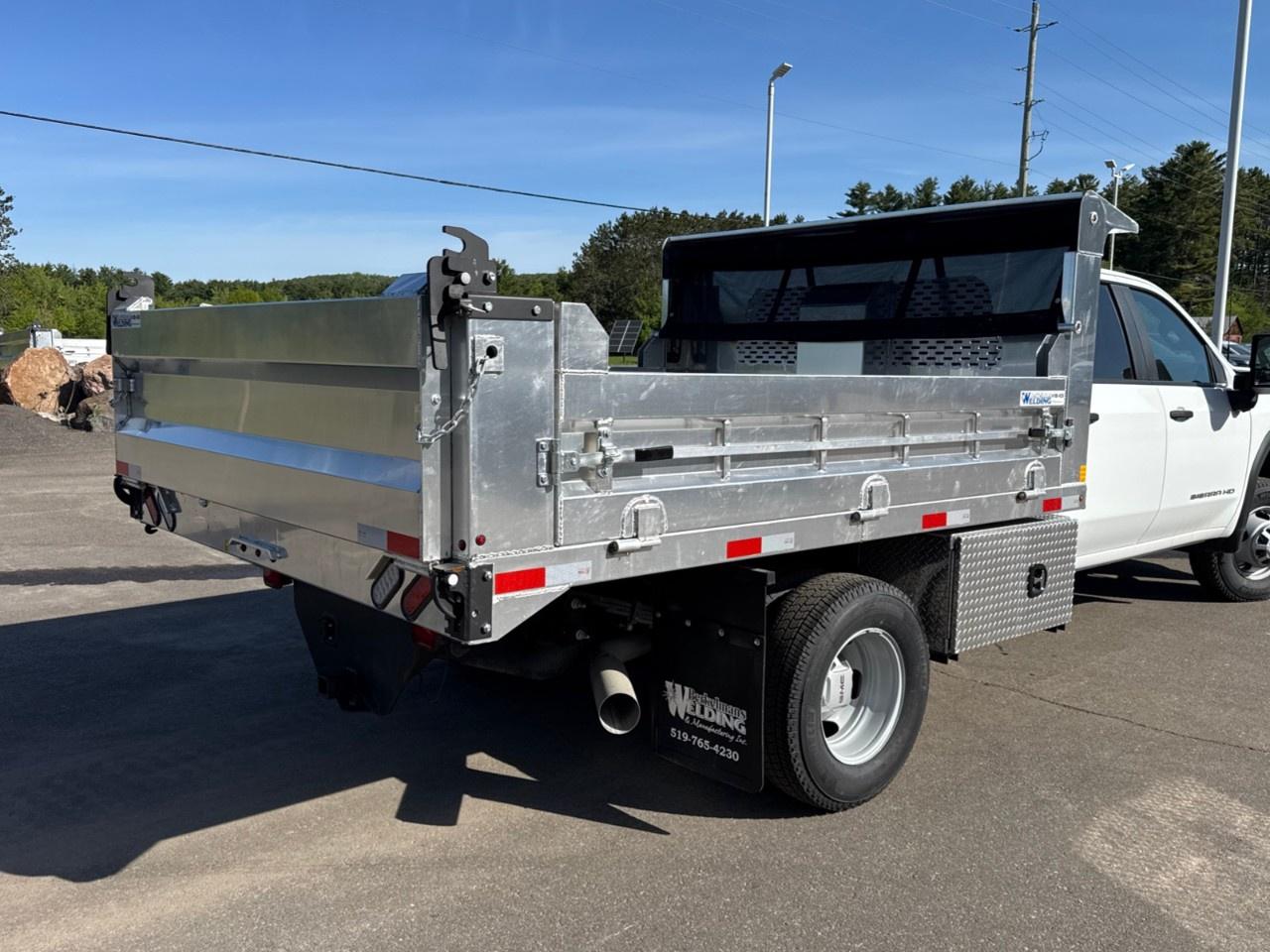 2026 GMC Sierra 3500HD CC 4WD Crew Cab 177" WB, 60" CA Pro Photo
