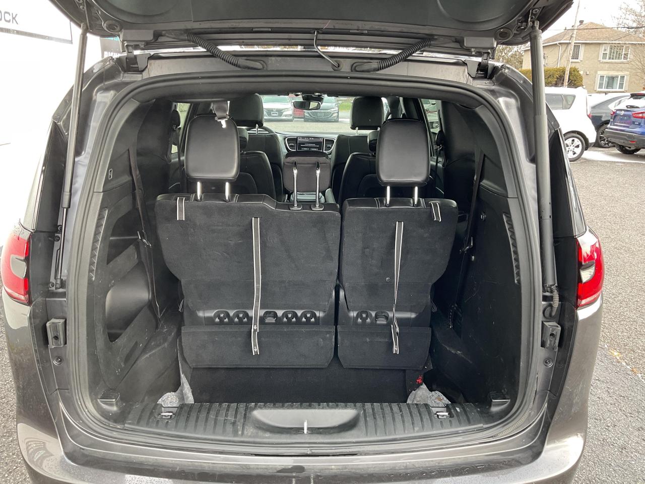 2023 Chrysler Pacifica Touring-L All-Wheel Drive Passenger Van Photo