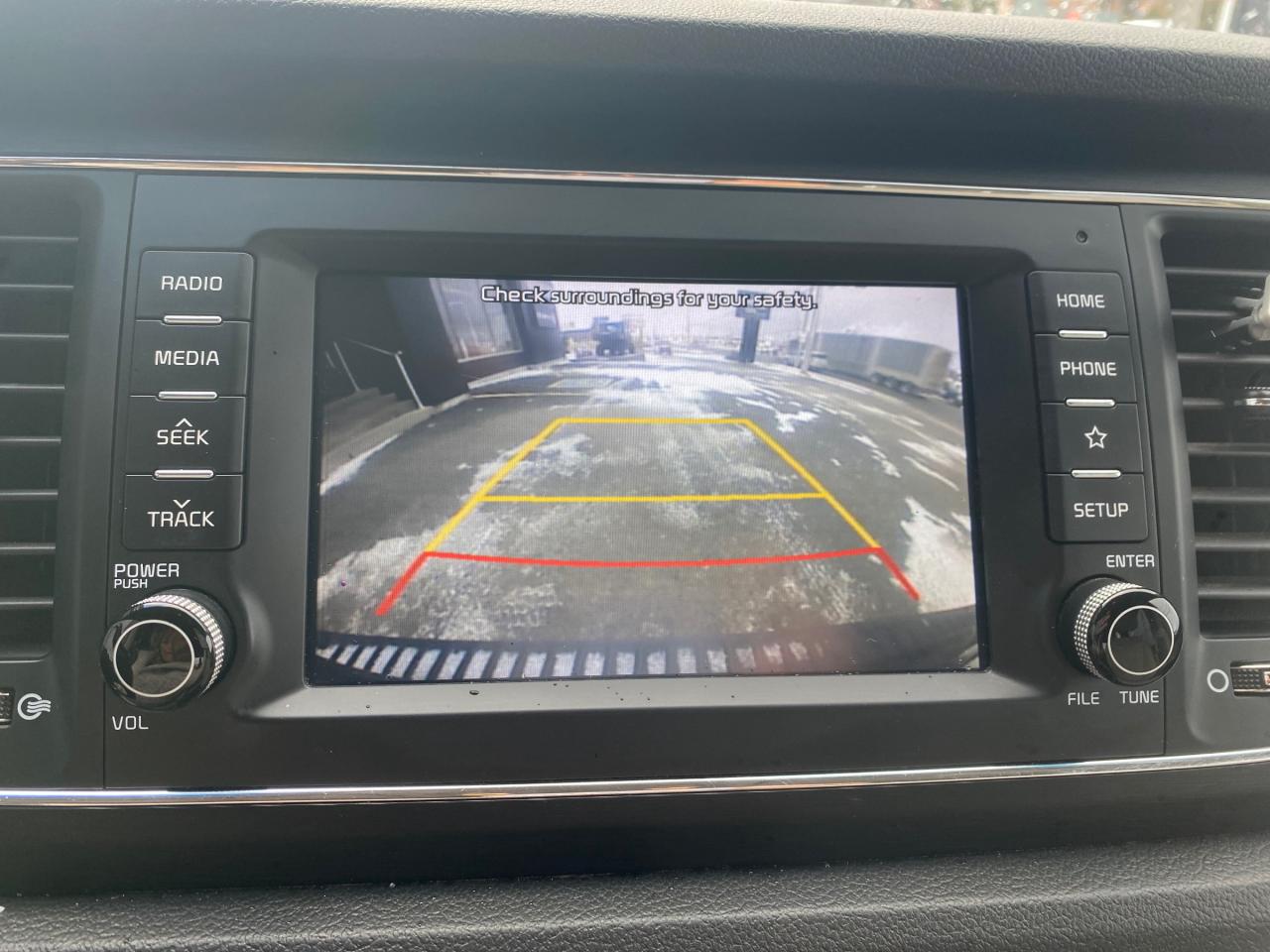 2020 Kia Sedona LX Passenger Van Photo