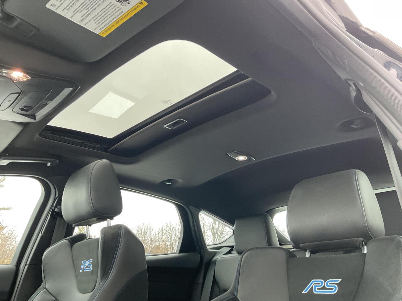 2017 Ford Focus RS Base 4dr Hatchback Photo