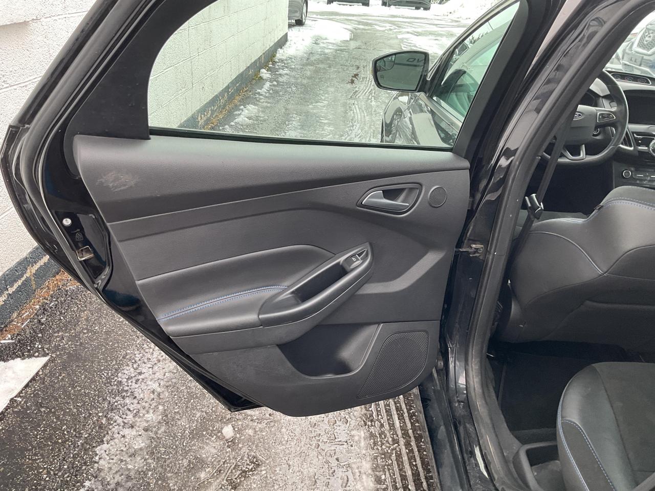 2017 Ford Focus RS Base 4dr Hatchback Photo